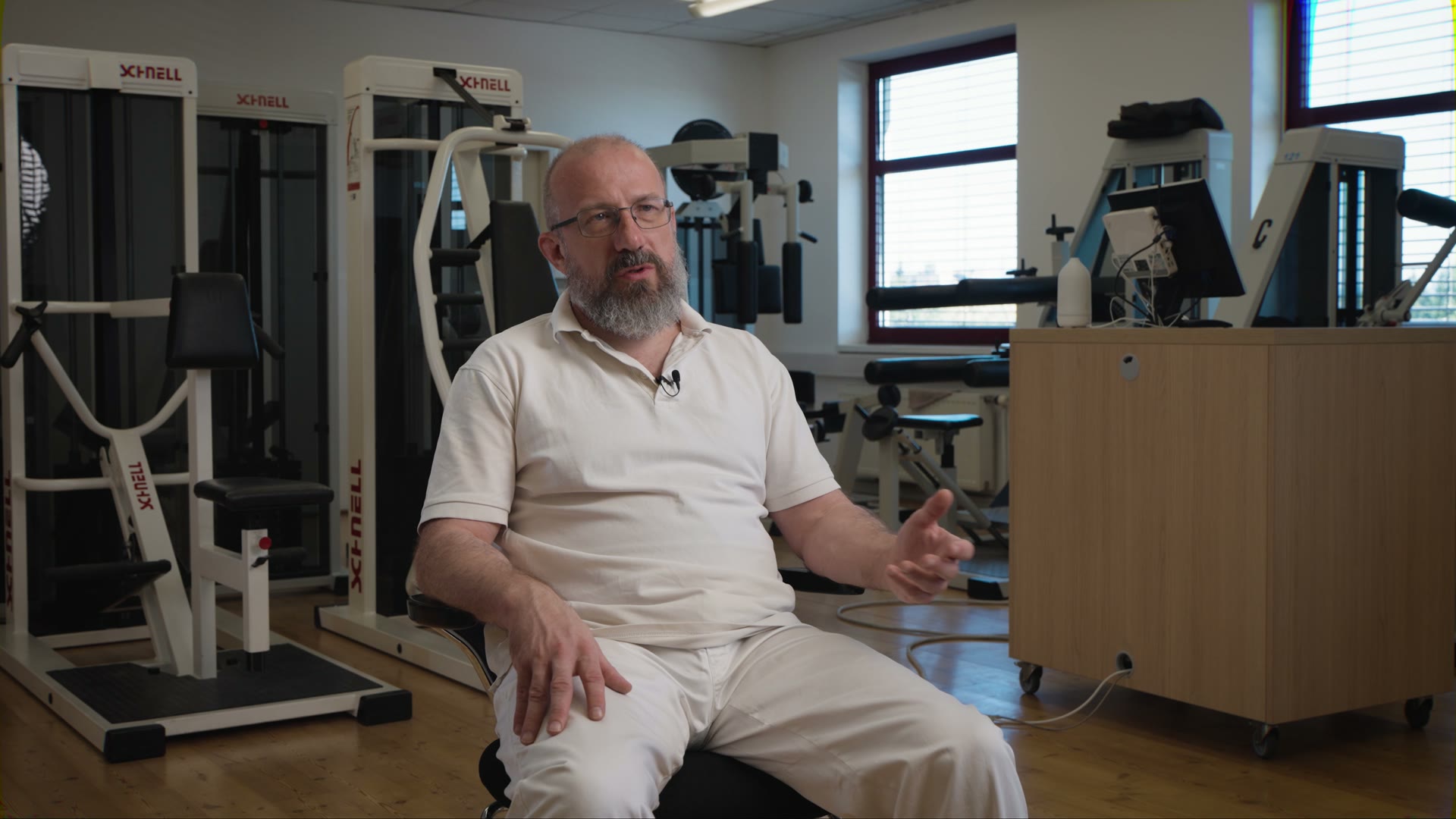 Mag. Markus Totz im Wirbelsäulenstützpunkt Graz